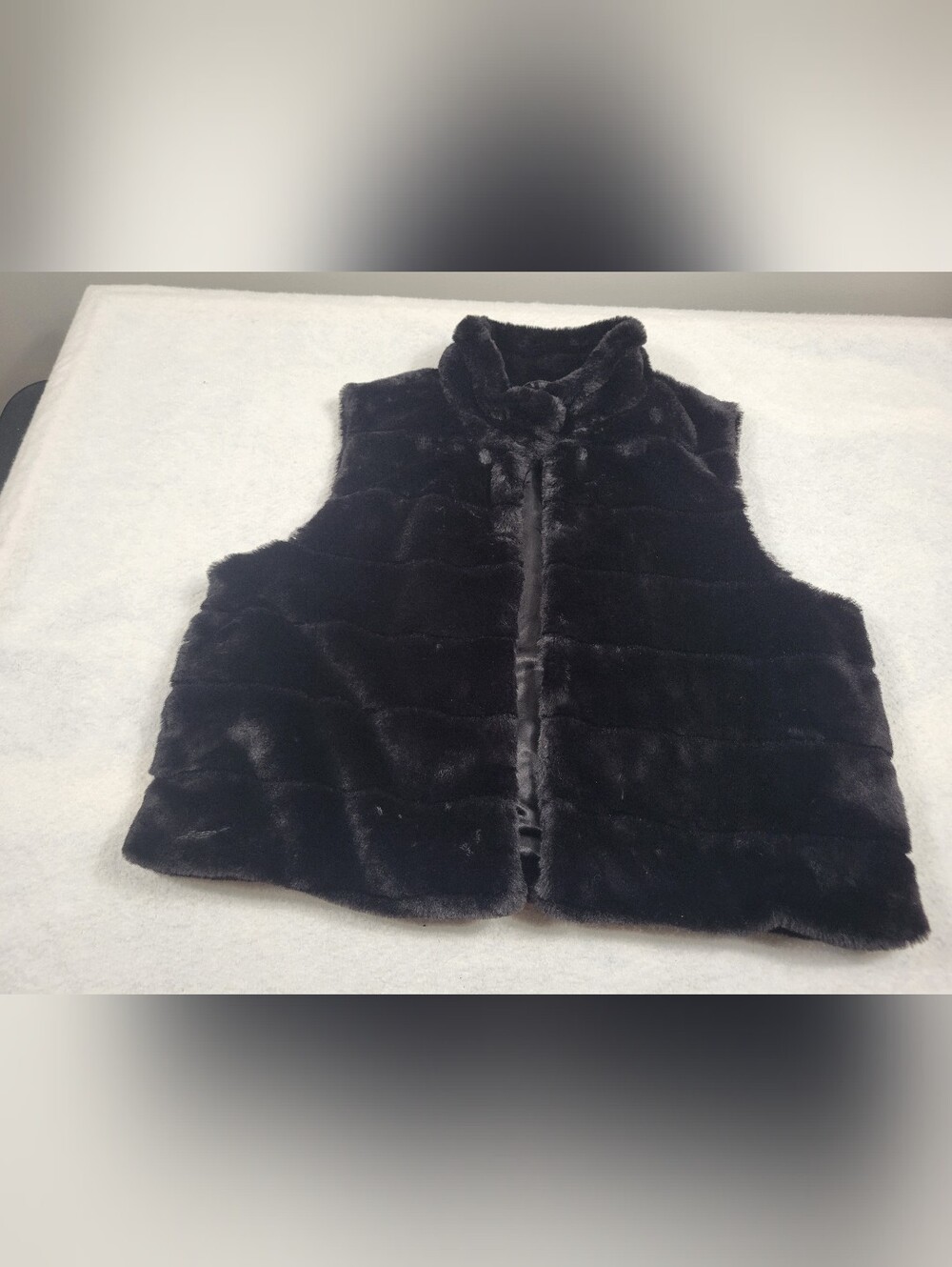 Marc New York Andrew Marc Women's Black Faux Fur Plush Vest - Size XL